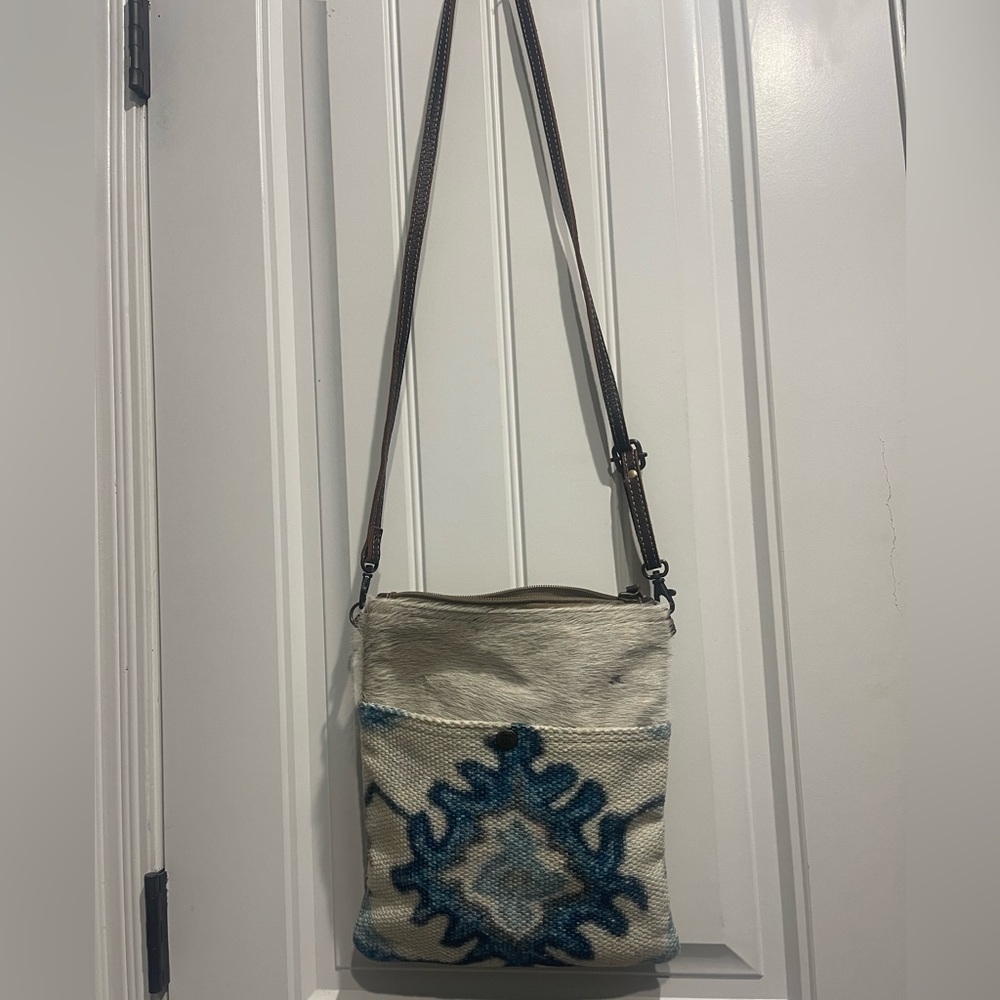 Myra crossbody bag